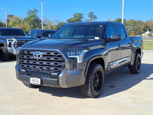 Used 2023 Toyota Tundra Platinum image 3
