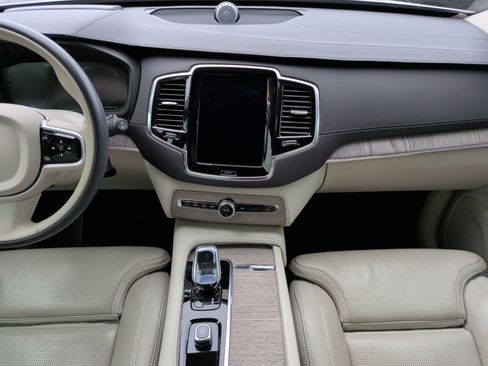 Used 2022 Volvo XC90 T8 Inscription w/ Advanced Package image 34