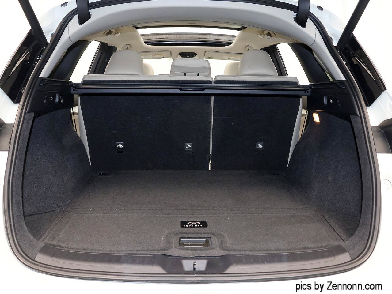 Used 2019 INFINITI QX50 Essential w/ Premium Heat Package AWD/4WD image 23