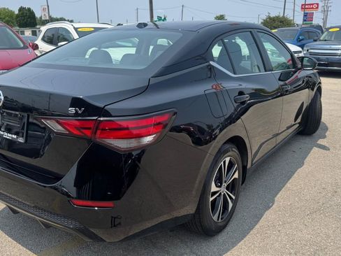 Used 2022 Nissan Sentra SV image 7
