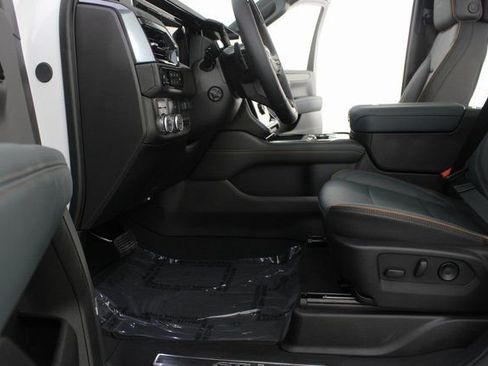 New 2026 GMC Yukon XL AT4 w/ AT4 Premium Plus Package image 21