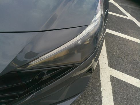 Used 2023 Hyundai Elantra Blue image 10