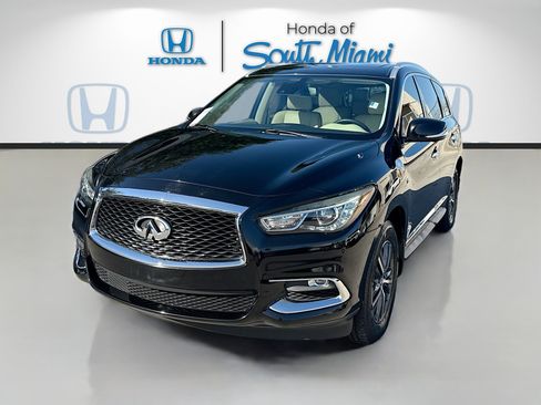 Used 2019 INFINITI QX60 Luxe w/ Essential Package image 3