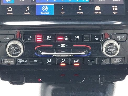 Certified 2023 Jeep Grand Cherokee L Overland w/ Advanced Protech Group III image 30