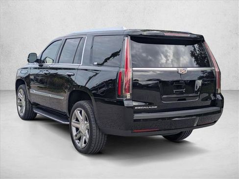 Used 2019 Cadillac Escalade Luxury AWD/4WD image 8