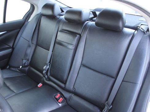 Used 2016 INFINITI Q50 3.0t Premium w/ Driver Assistance Package image 12