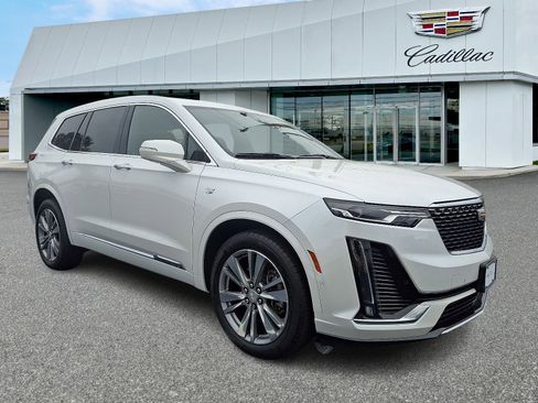 Certified 2023 Cadillac XT6 Premium Luxury w/ Technology Package image 7