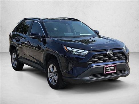 Used 2025 Toyota RAV4 XLE FWD image 3