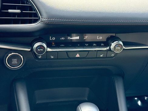 Used 2026 MAZDA MAZDA3 Hatchback w/Premium Plus Pkg image 18