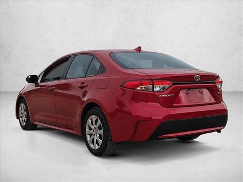 Used 2021 Toyota Corolla LE FWD image 7