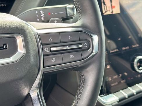 Certified 2025 GMC Yukon Denali AWD/4WD image 34