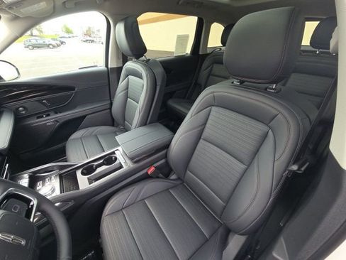 New 2026 Lincoln Nautilus Reserve w/ Jet Appearance Package image 19