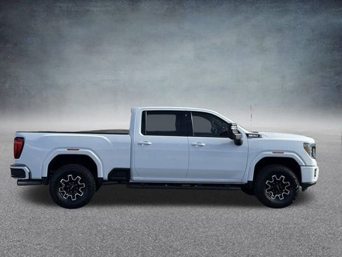 Used 2020 GMC Sierra 2500 AT4 w/ AT4 Premium Package image 2