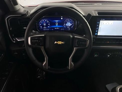 Used 2023 Chevrolet Silverado 1500 LT AWD/4WD image 20
