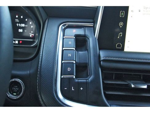 Used 2024 GMC Yukon AT4 w/ Technology Package image 24