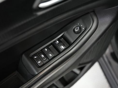 Used 2023 Jeep Grand Cherokee L Laredo AWD/4WD image 47