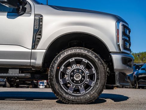 Certified 2024 Ford F250 Lariat w/ Lariat Ultimate Package image 9