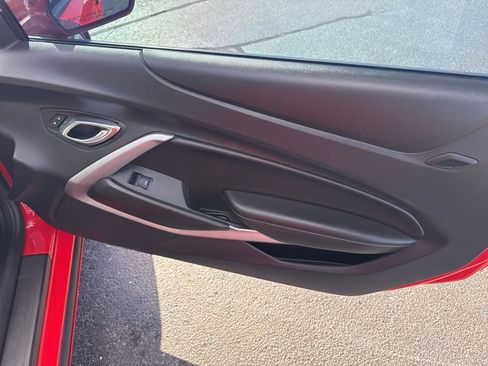 Used 2017 Chevrolet Camaro SS image 32