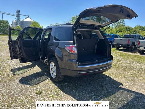 Used 2016 GMC Acadia SLE FWD image 12