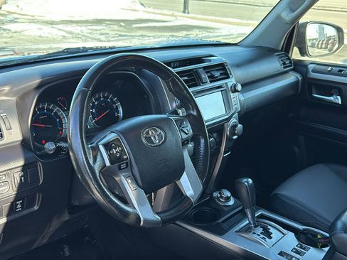 Used 2014 Toyota 4Runner SR5 Premium image 11