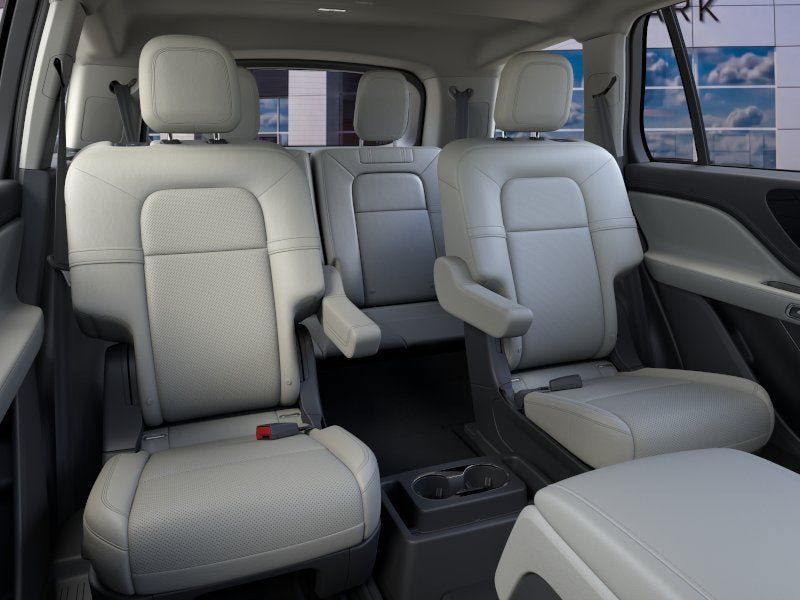 New 2026 Lincoln Aviator AWD image 11