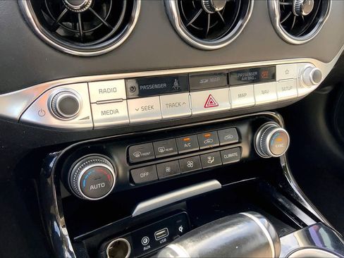 Used 2019 Kia Stinger Premium image 33