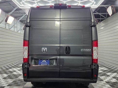 Used 2023 RAM ProMaster 2500 FWD image 6