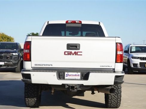 Used 2019 GMC Sierra 2500 Denali w/ Duramax Plus Package image 8