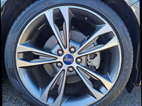 Used 2020 Ford Fusion Titanium image 38