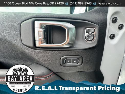 New 2026 Jeep Gladiator Rubicon w/ Steel Bumper Group AWD/4WD image 11