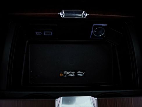 Used 2021 GMC Yukon XL Denali w/ Denali Ultimate Package RWD image 27