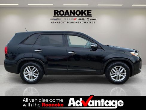 Used 2014 Kia Sorento LX image 18