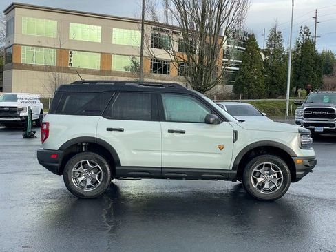 Used 2024 Ford Bronco Sport Badlands image 2