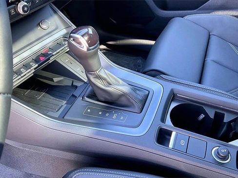 New 2025 Audi Q3 2.0T Premium image 9
