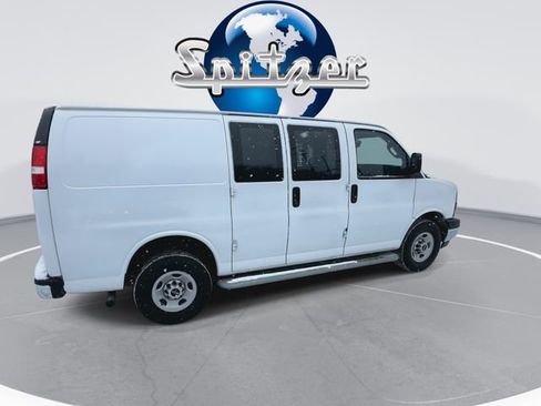 Used 2023 GMC Savana 2500 w/ Driver Convenience Package image 10