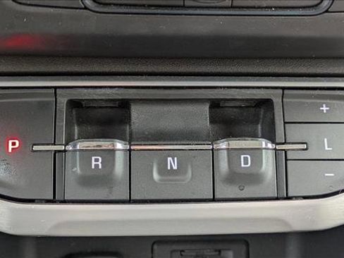 Used 2021 GMC Acadia SLT image 13