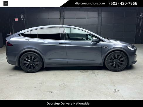 Used 2023 Tesla Model X image 8