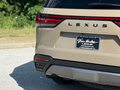 Certified 2025 Lexus LX 700h Overtrail AWD/4WD image 15