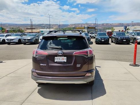 Used 2016 Toyota RAV4 XLE AWD/4WD image 6