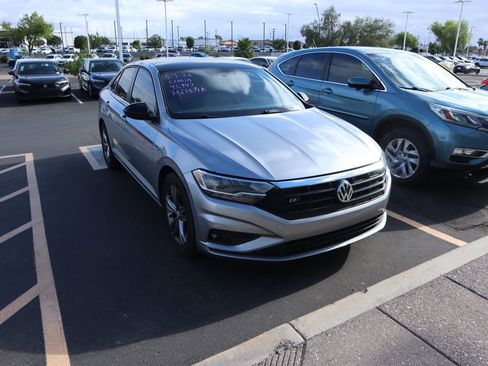 Used 2021 Volkswagen Jetta S FWD image 3