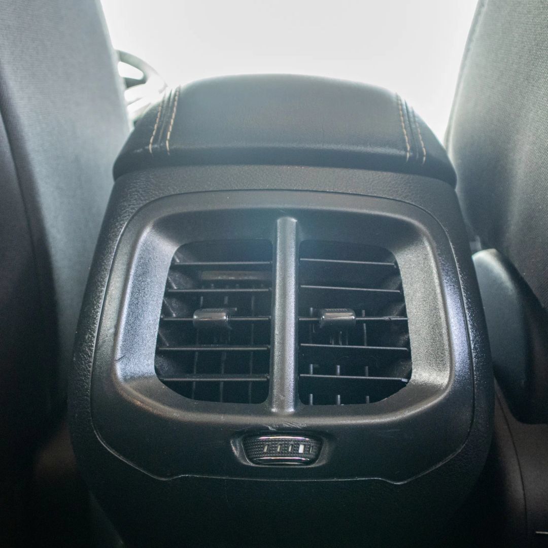 Used 2016 Jeep Cherokee Latitude FWD image 19