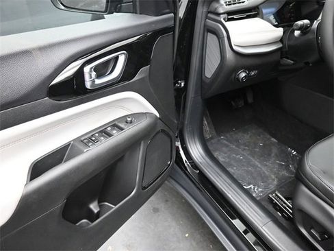 New 2026 Jeep Compass Limited w/ Mopar Graphics Package image 14