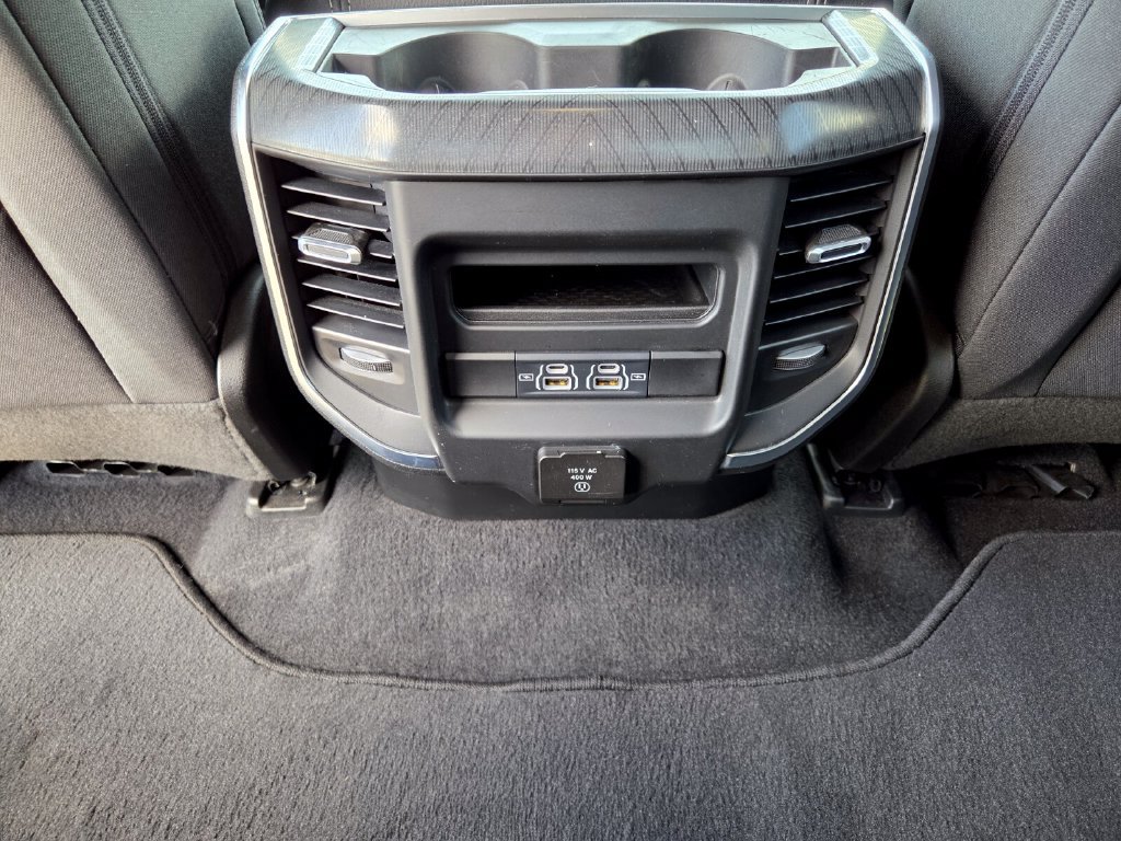 Used 2025 RAM 1500 Big Horn AWD/4WD image 16