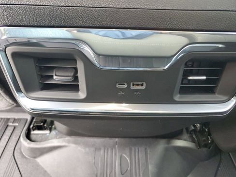 New 2026 GMC Sierra 1500 Elevation image 12