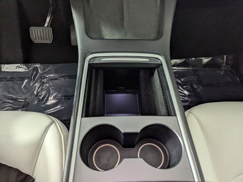 Used 2024 Tesla Model Y Long Range image 14