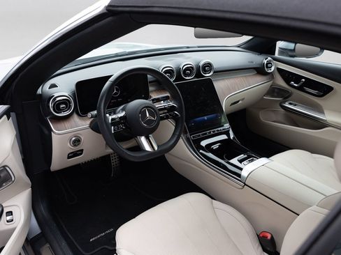 Used 2026 Mercedes-Benz CLE 450 4MATIC Cabriolet image 11