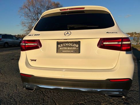 Used 2019 Mercedes-Benz GLC 300 4MATIC w/ Multimedia Package image 19