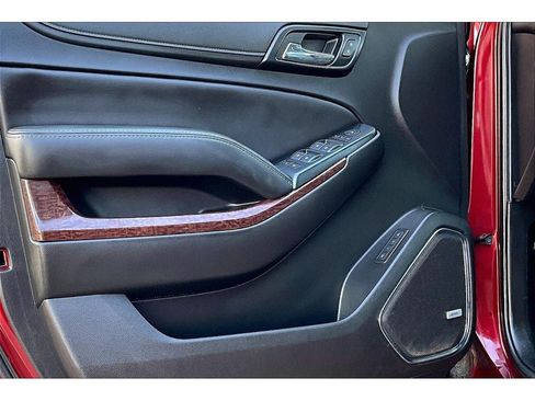 Used 2017 GMC Yukon SLT w/ HD Trailering Package AWD/4WD image 19