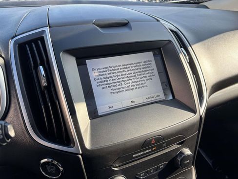 Used 2017 Ford Edge SEL w/ Equipment Group 201A image 21