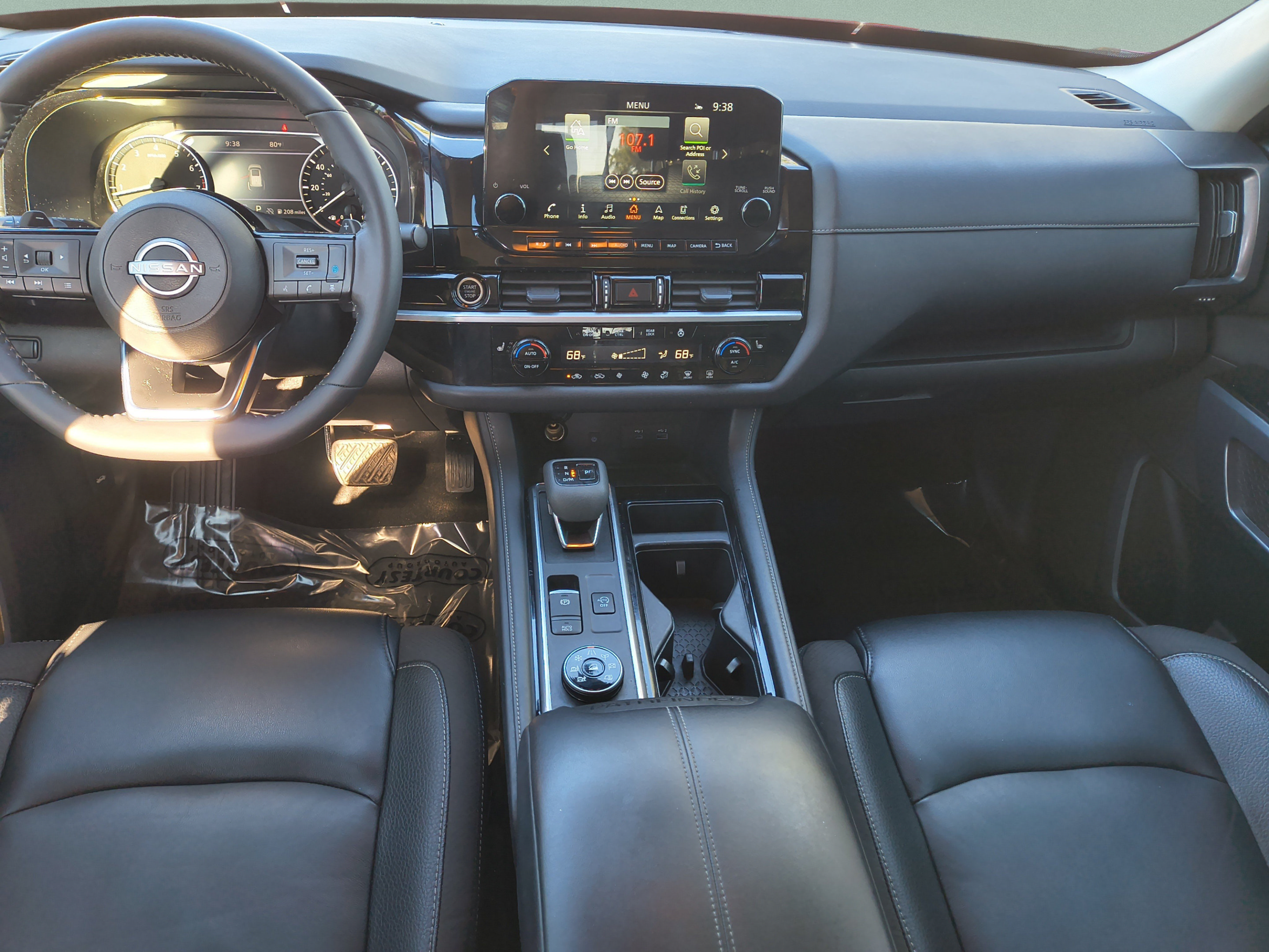 Certified 2023 Nissan Pathfinder SL w/ Black Appearance Package AWD/4WD image 12